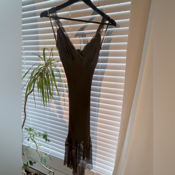 le chateau Dresses & Skirts - LE CHÂTEAU brown dress, size xs